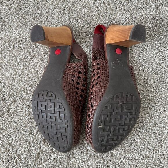 CAMPER |  Brown Woven Heeled Sandals - Picture 4 of 9